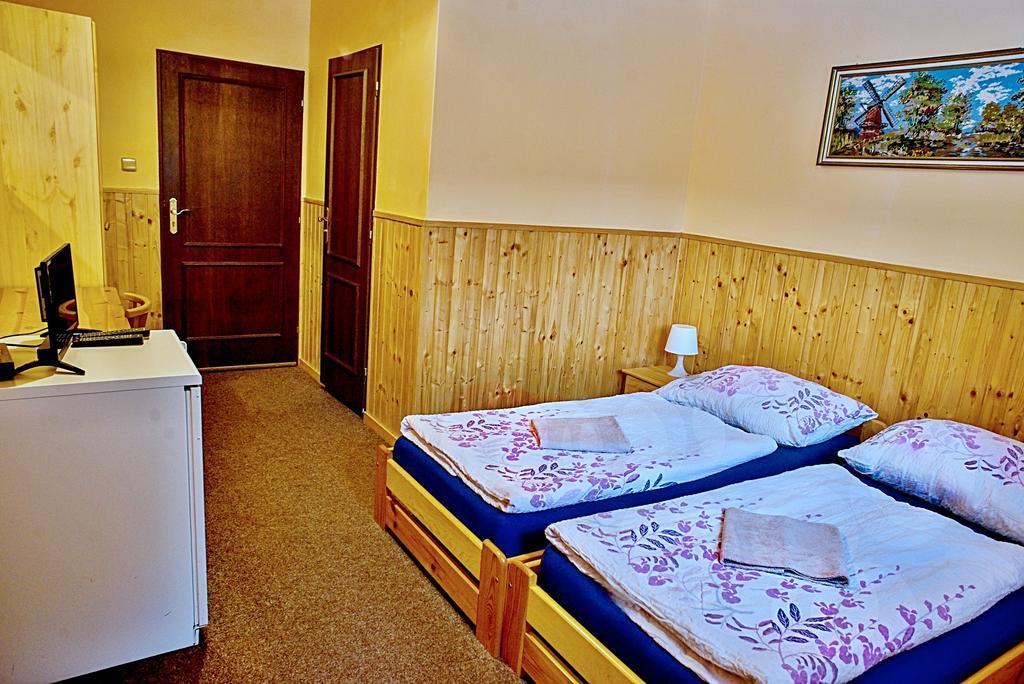 Penzion Radosov Ubytovani V Soukromi Kyselka  外观 照片