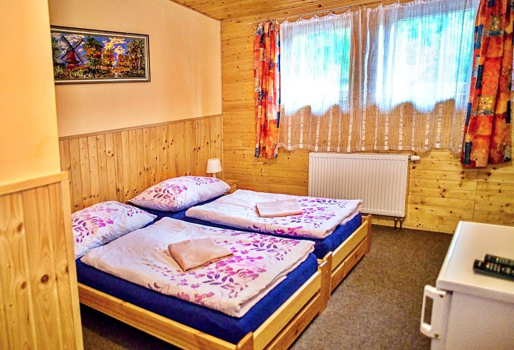 Penzion Radosov Ubytovani V Soukromi Kyselka  外观 照片